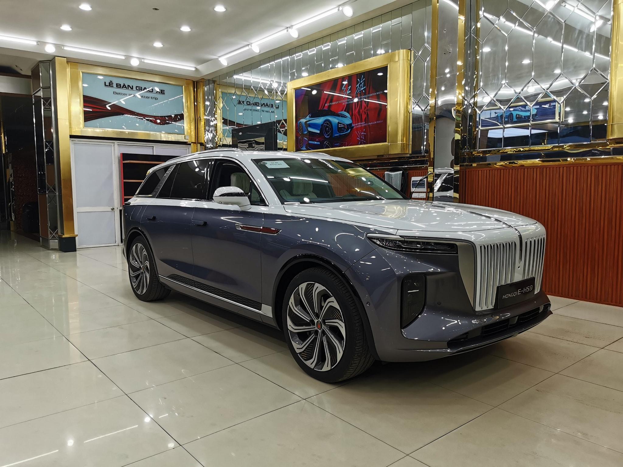 'Nhái' Rolls-Royce nhưng Hongqi e-HS9 vẫn là xe Trung Quốc